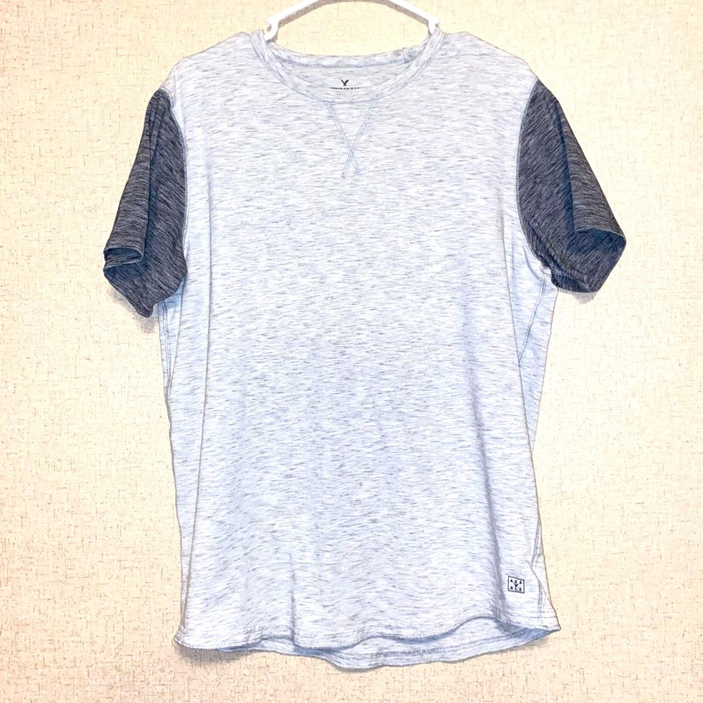 American Eagle Active Flex T-Shirt Size Large